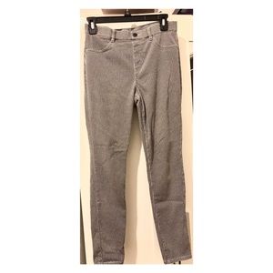 Black and White Uniqlo Jeggings